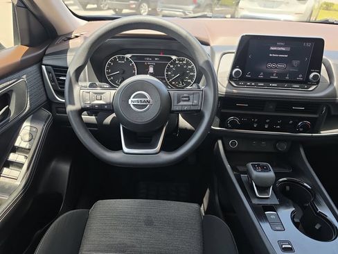 Used 2021 Nissan Rogue S FWD image 8