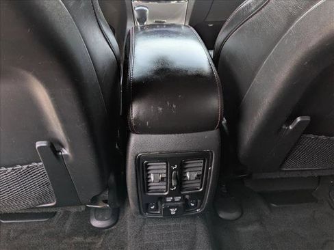 Used 2019 Jeep Grand Cherokee Trailhawk w/ Trailhawk Luxury Group AWD/4WD image 19