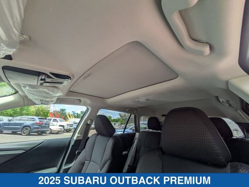 Certified 2025 Subaru Outback Premium AWD/4WD image 10