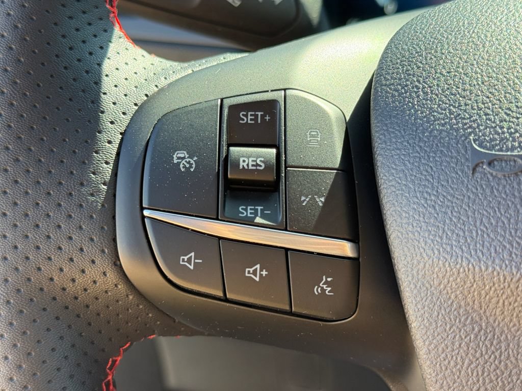 Used 2024 Ford Escape ST-Line Select w/ Tech Pack #2 AWD/4WD image 16