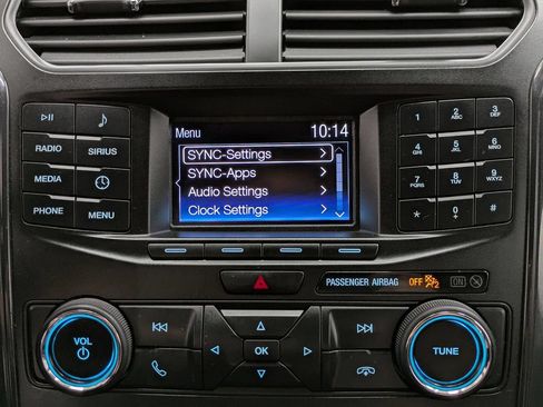 Used 2019 Ford Explorer XLT w/ Class III Trailer Tow Package AWD/4WD image 10