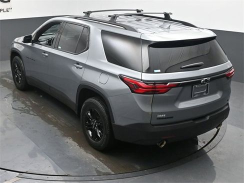Used 2023 Chevrolet Traverse LT image 41