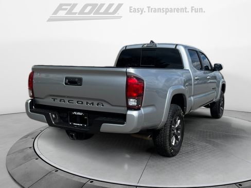 Used 2022 Toyota Tacoma SR5 w/ Technology Package AWD/4WD image 9