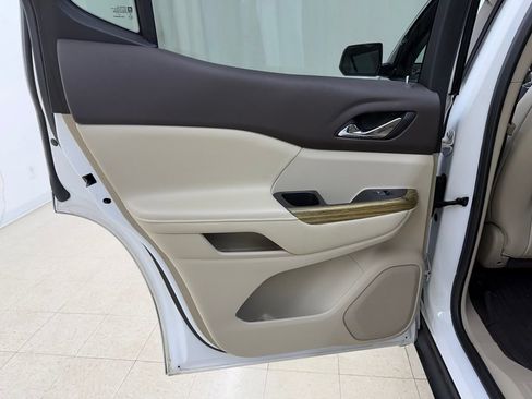 Used 2019 GMC Acadia Denali FWD image 19