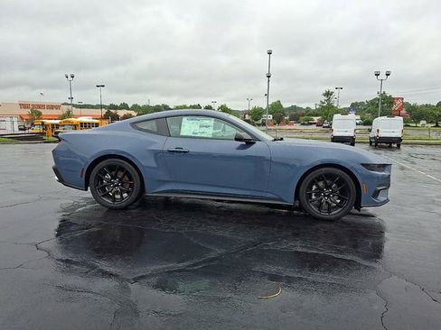 New 2025 Ford Mustang Coupe image 8