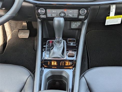 New 2026 Jeep Compass Latitude image 19