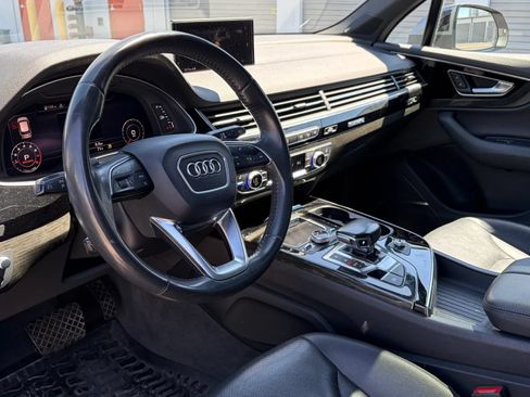 Used 2018 Audi Q7 3.0T Prestige w/ Prestige Package AWD/4WD image 10