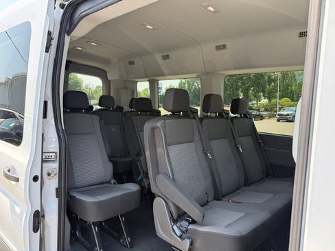 Used 2024 Ford Transit 350 XLT RWD image 10