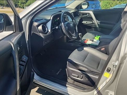 Used 2016 Toyota RAV4 Limited AWD/4WD image 5