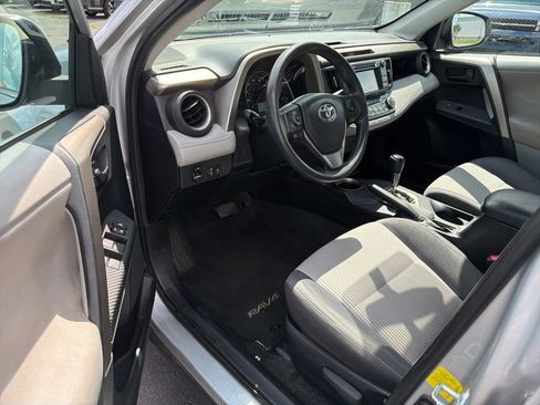 Used 2013 Toyota RAV4 XLE FWD image 25