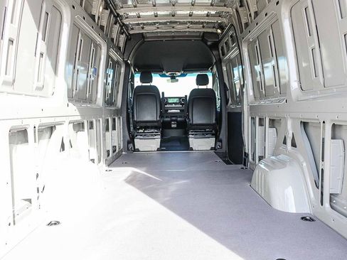 New 2026 Mercedes-Benz Sprinter 2500 image 27
