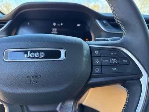 Certified 2023 Jeep Grand Cherokee Limited w/ Luxury Tech Group II image 37