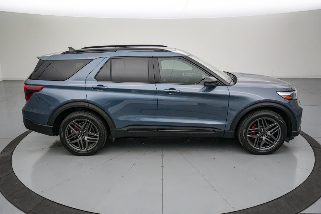 Certified 2021 Ford Explorer ST w/ ST Street Pack AWD/4WD image 3