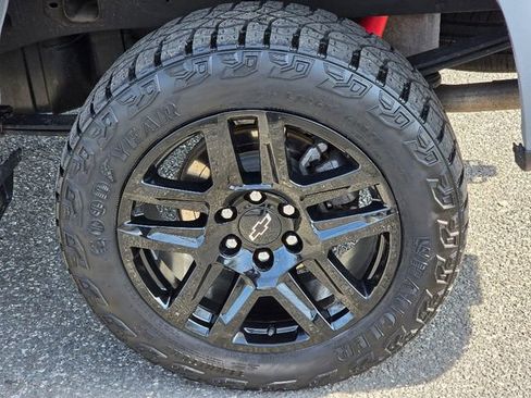Used 2024 Chevrolet Silverado 1500 Custom Trail Boss AWD/4WD image 15