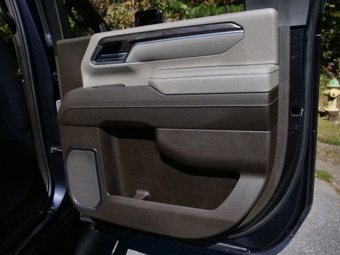 Used 2024 Chevrolet Silverado 3500 LTZ w/ LTZ Plus Package image 45