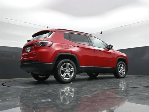 Used 2024 Jeep Compass Latitude AWD/4WD image 45