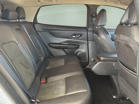 Certified 2023 Nissan Ariya AWD image 18
