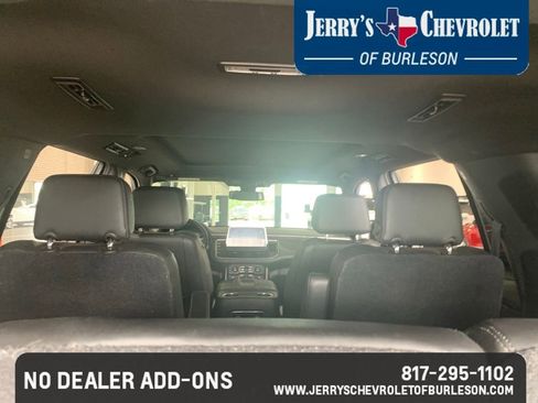 Used 2021 Chevrolet Tahoe Z71 w/ Z71 Signature Package AWD/4WD image 11