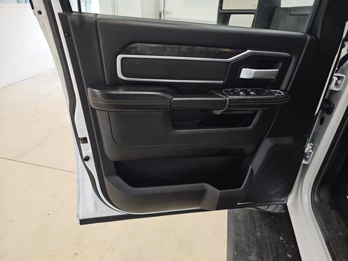 Used 2024 RAM 3500 SLT w/ Quick Order Package 2YG SLT image 10