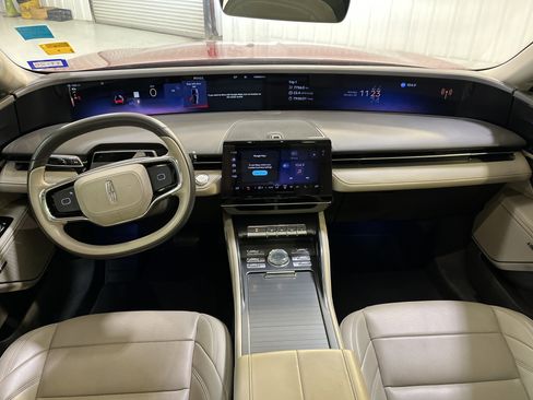 Used 2024 Lincoln Nautilus Premier w/ Equipment Group 102A image 15