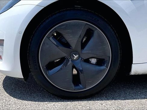 Used 2020 Tesla Model 3 Standard Range Plus RWD image 34