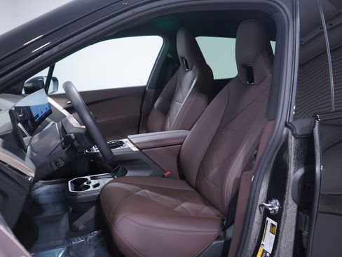 Used 2026 BMW iX xDrive45 image 7