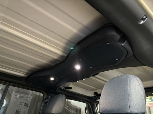 Used 2025 Jeep Wrangler Sport image 36