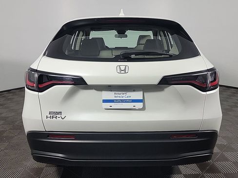 Certified 2023 Honda HR-V LX image 5