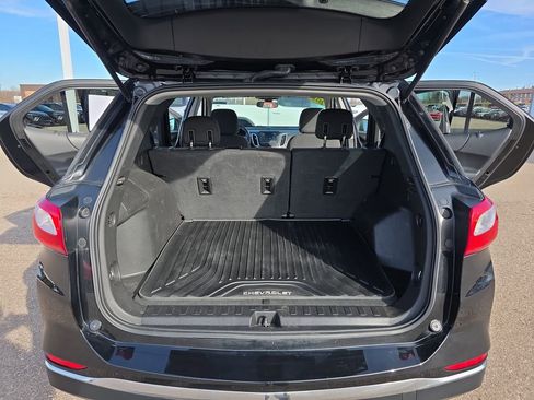 Used 2018 Chevrolet Equinox LT image 12