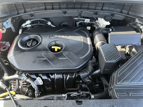 Used 2021 Hyundai Tucson Value FWD image 17