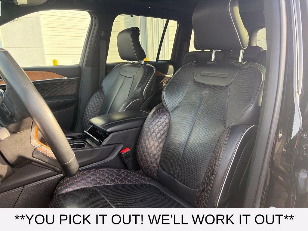 Used 2023 Jeep Grand Cherokee Summit AWD/4WD image 10