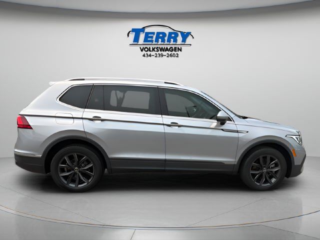 Certified 2023 Volkswagen Tiguan SE AWD/4WD image 1