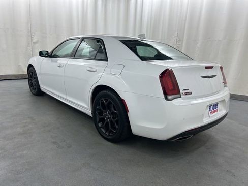 Used 2023 Chrysler 300 Touring L w/ Popular Equipment Group image 4