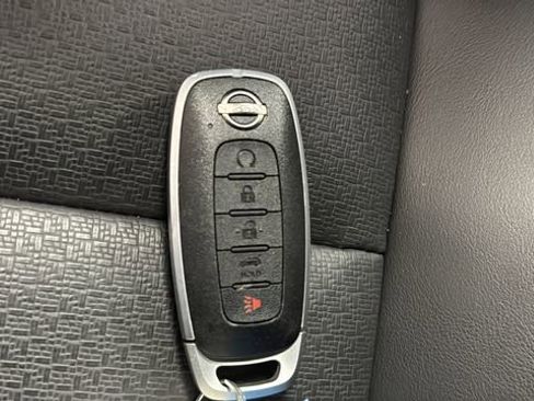 Used 2024 Nissan Rogue SV w/ SV Premium Package AWD/4WD image 20