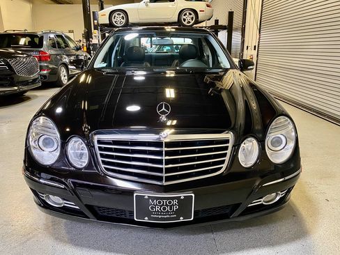 Used 2008 Mercedes-Benz E 350 Sedan image 4