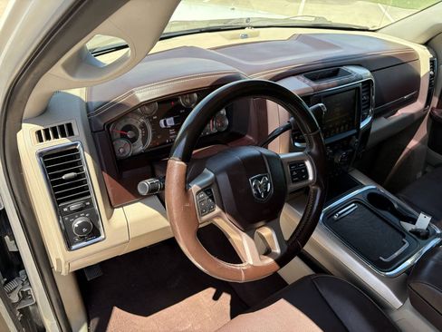 Used 2017 RAM 2500 Longhorn w/ Convenience Group AWD/4WD image 16