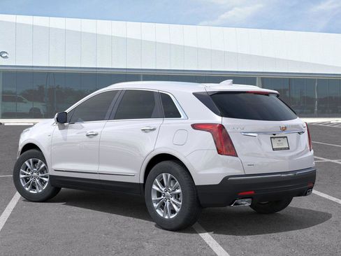New 2025 Cadillac XT5 Luxury w/ LPO, Floor Liner Package AWD/4WD image 3