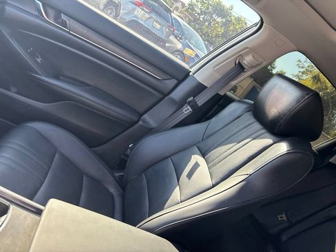 Used 2022 Honda Accord Touring image 17