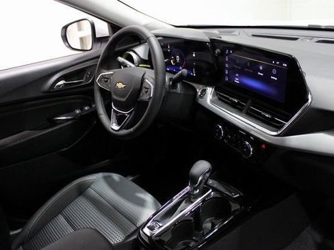 New 2026 Chevrolet Trax LT w/ Driver Confidence Package FWD image 29