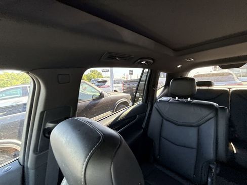 Certified 2020 Cadillac XT6 Premium Luxury FWD image 10