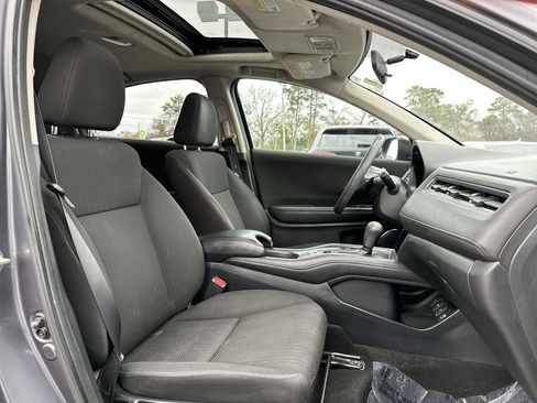 Used 2017 Honda HR-V EX image 23