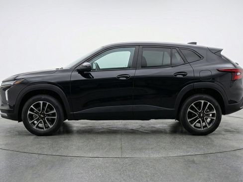 Used 2025 Chevrolet TrailBlazer LT image 5