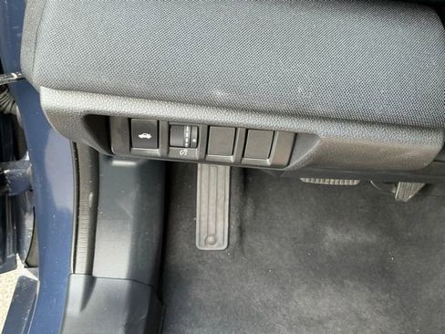 Certified 2025 Subaru Legacy Premium AWD/4WD image 19
