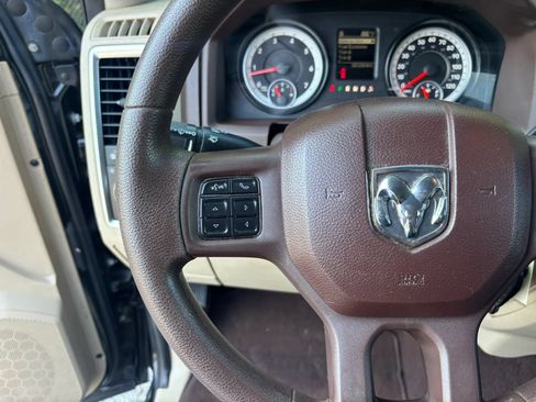 Used 2014 RAM 2500 SLT AWD/4WD image 11