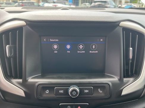 Used 2024 GMC Terrain SLE FWD image 25