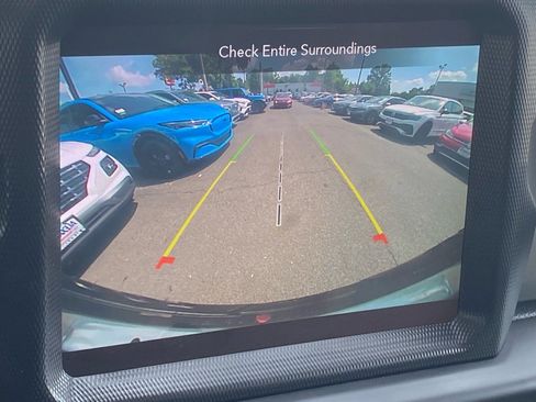 Used 2022 Jeep Wrangler Unlimited Sahara w/ Cold Weather Group image 17