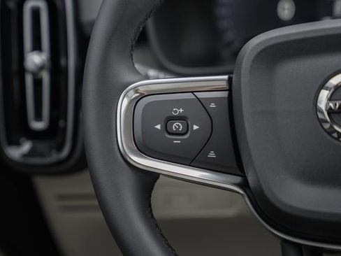 New 2026 Volvo XC40 B5 Ultra w/ Protection Package Premier image 31