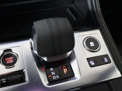 Used 2024 Jaguar F-PACE R-Dynamic S image 57