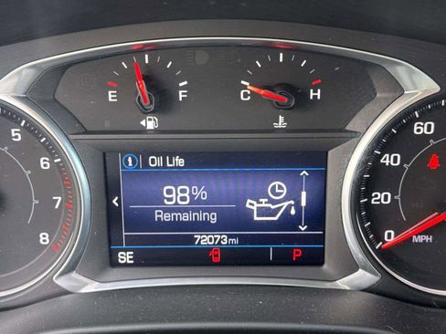 Used 2022 GMC Acadia SLE image 36