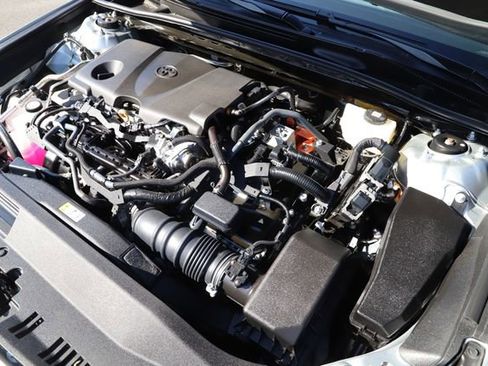 Used 2025 Toyota Camry LE FWD image 3